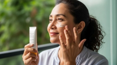5 Sunscreen yang Cocok untuk Kulit Kering Usia 50 Tahun, Bantu Kurangi Penuaan