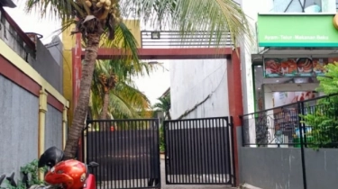 Rumah Yaqut 'Dikepung' Aparat, Tamu Diperiksa Ketat Usai Jadi Tersangka Korupsi Haji