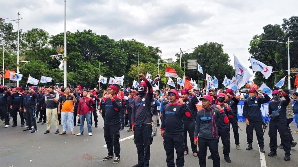 Suara dari Aksi Buruh: Hidup di Jakarta Butuh Rp6,4 Juta, Upah Saat Ini Tak Cukup