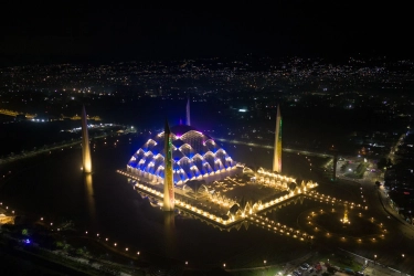 Pengalaman ke Masjid Al Jabbar di Bandung, Takjub dengan Kemegahannya