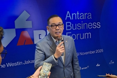 RI Ajak China Dongkrak Investasi di Sektor EBT, EV, hingga Data Center
