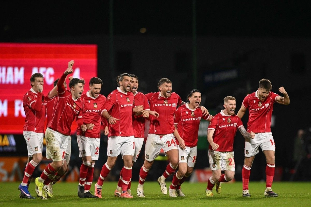 Ryan Reynolds Saksi Kisah Hollywood Wrexham Depak Klub Premier League