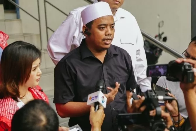 Muannas Kecam Materi Stand Up Comedy Pandji Pragiwaksono