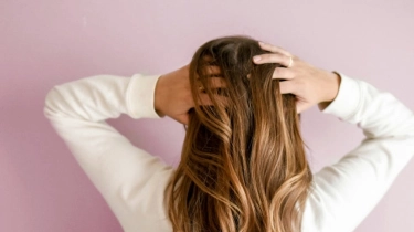 5 Perawatan Rambut Sehat Versi dr Tirta, Ampuh Cegah Rontok di Usia Matang