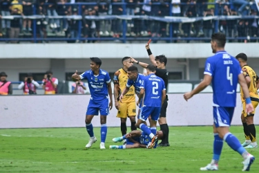 Rapor Kartu Merah Persija Tiap Jumpa Persib: Bruno Tubarao Terbaru