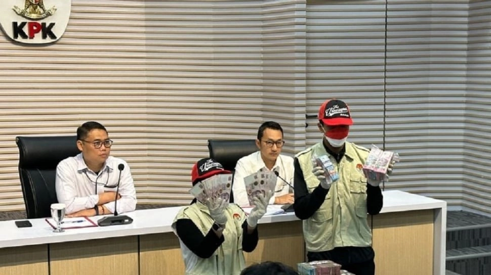 DJP Kemenkeu Berhentikan Sementara Pegawai Pajak Terjaring OTT KPK
