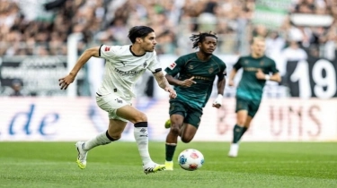 Kevin Diks Cetak Gol Penalti Bawa Monchengladbach Menang Telak 4-0 Atas Augsburg di Liga Jerman