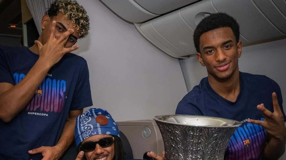 Live Instagram Lamine Yamal Mendadak Dihentikan, Ada Apa di Ruang Ganti Barcelona?