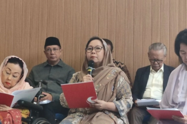 Alissa Wahid Bela Pandji Pragiwaksono: Rakyat Bukan Musuh Negara