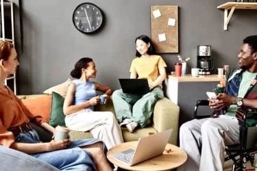 Gen Z dan Uang: Strategi Menabung, Investasi, dan Kelola Pengeluaran