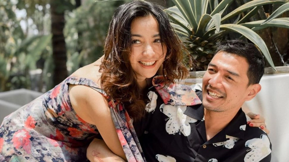 Biodata dan Agama Edo Borne, Suami Hesti Purwadinata Dapat Ancaman Usai Dukung Aurelie Moeremans