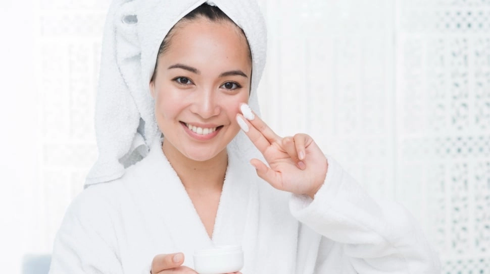 Moisturizer Apa yang Bikin Cerah? Ini 7 Pilihan Terbaik buat Wajah Kamu