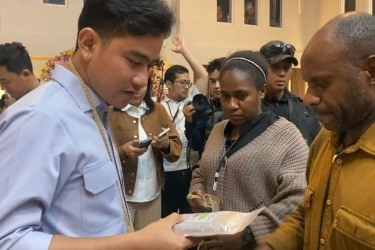 Momen Gibran Kumpulkan Pegiat Kopi Saat Bermalam di Wamena