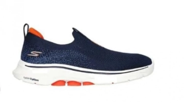 5 Sepatu Skechers Paling Nyaman untuk Jalan Kaki, Cocok Dipakai Lansia