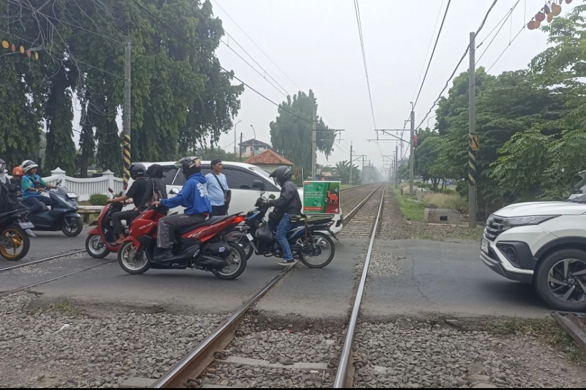 KAI Tutup 316 Perlintasan Kereta yang Rawan Kecelakaan