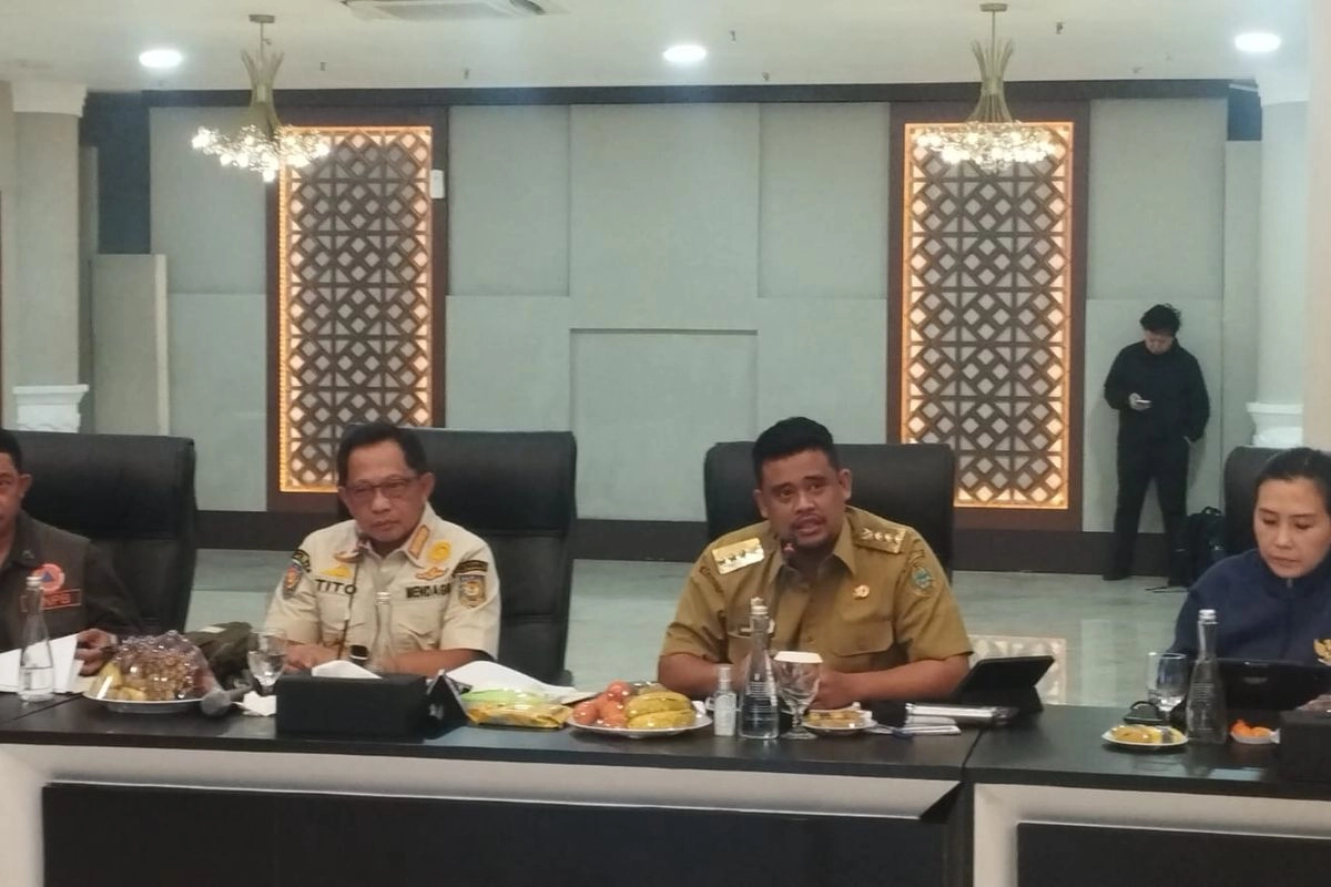 Puji Kompaknya Kepala Daerah di Sumbar, Mendagri: Jangan-jangan Sudah Tahu Mau Bencana