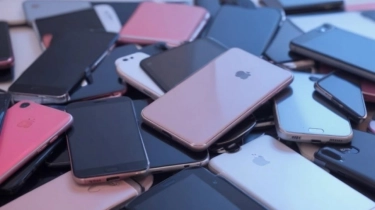 Krisis Memori Tak Mampu Menahan Laju Smartphone, AppleSamsung Jadi Raja 2025