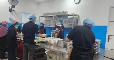 Guru ASN Afni Wahyuni Sesalkan Wacana SPPG Diangkat jadi PPPK: Bukannya Iri, Ini Namanya Ketidakadilan