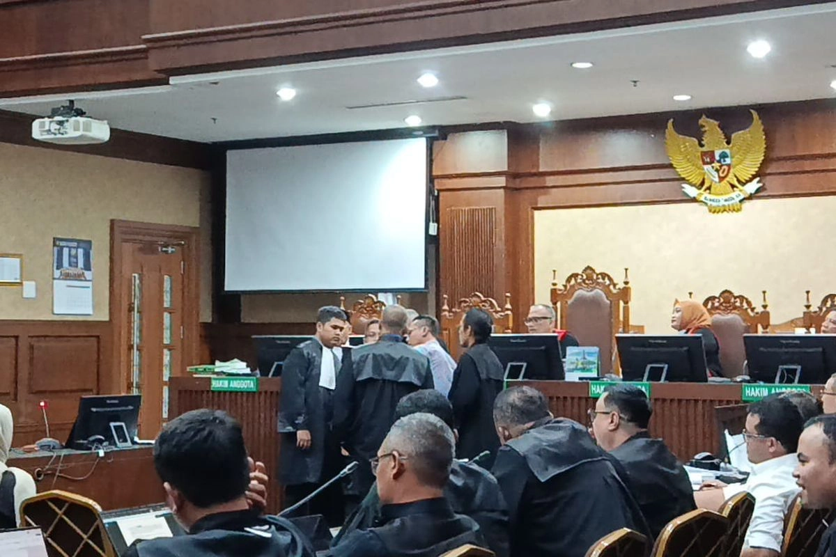 Staf Kerry Adrianto Ungkap Blending BBM Terjadi di PT OTM Tahun 2020-2022