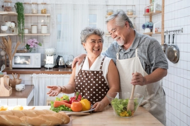 6 Kebiasaan Orang-orang Panjang Umur yang Hidup sampai 100 Tahun