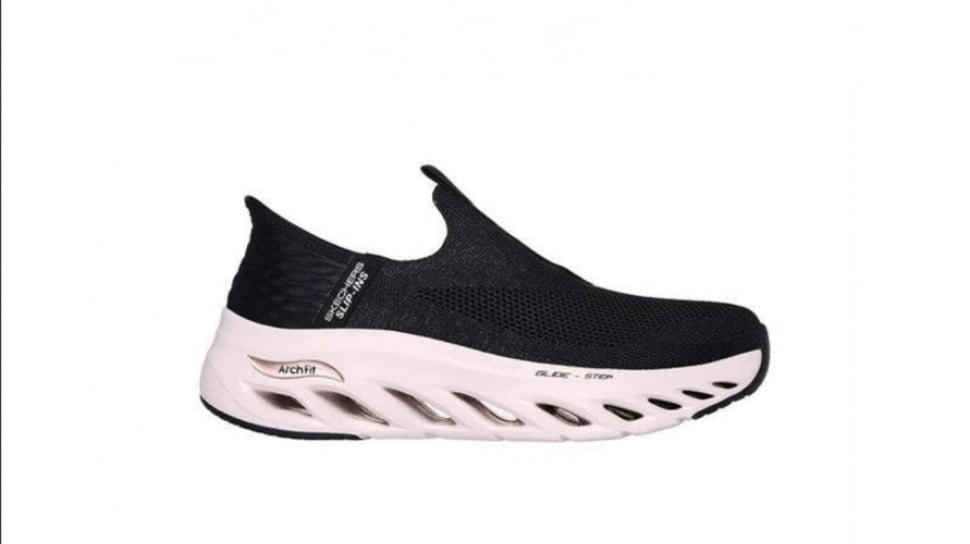 5 Sepatu Skechers Wanita Tanpa Tali Buat Jalan 10 Ribu Langkah Setiap Hari