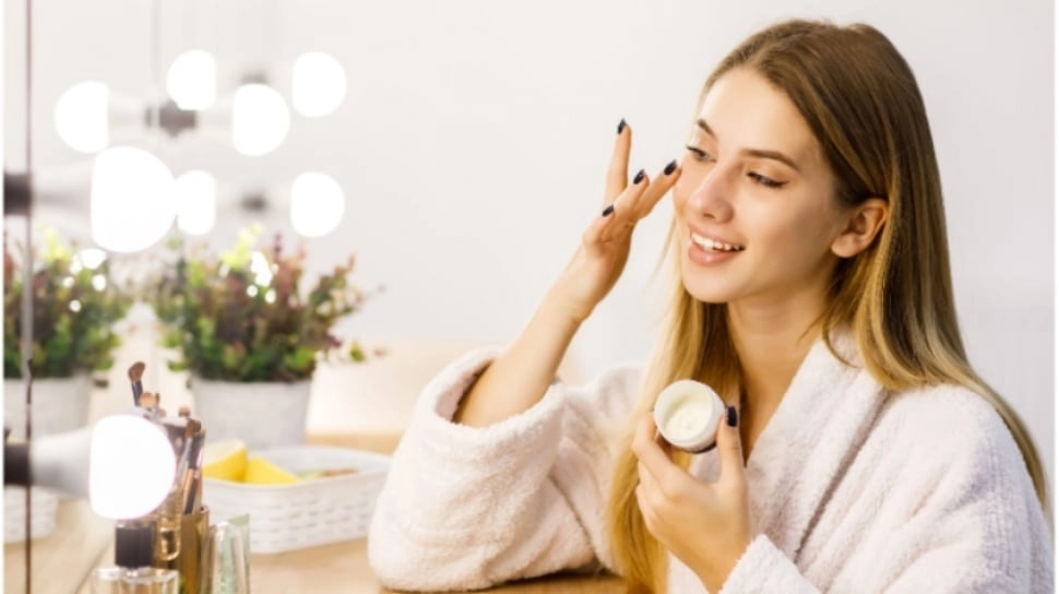 5 Urutan Skincare untuk Hilangkan Flek Hitam Tanpa Merusak Skin Barrier