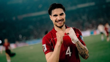 Bukan Sekadar Bagi Hadiah, Ini Tujuan Kevin Diks untuk Suporter Timnas Indonesia