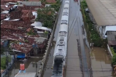 38 Perjalanan KA Batal Imbas Banjit, KAI Kembalikan Tiket 100 Persen