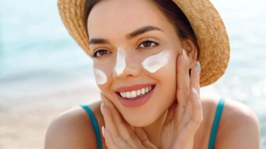 5 Sunscreen Serum SPF 50 untuk Usia Matang, Bye-bye Kusam dan Flek Hitam