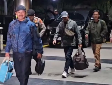 Terjaring OTT, Wali Kota Madiun Maidi Tiba di Gedung Merah Putih KPK: Kalau Ada Kekurangan Doakan Saja