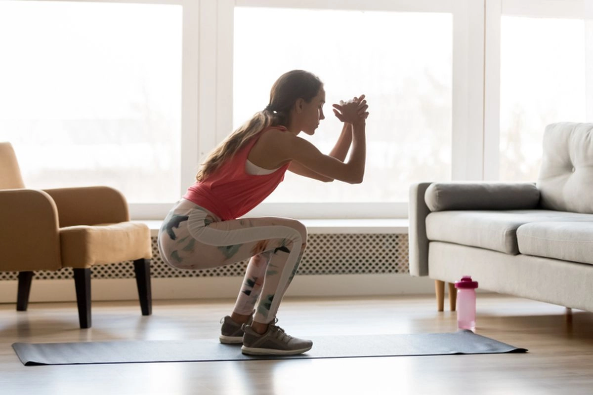 Gerakan Kardio Pemula untuk Jaga Kebugaran di Musim Hujan