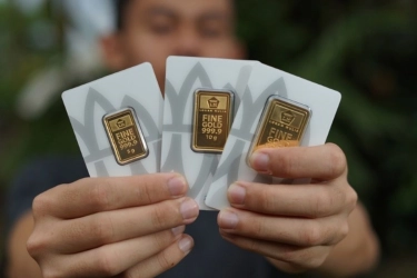 Harga Emas Antam Hari Ini Menguat, Tembus Rp 2,703 Juta per Gram