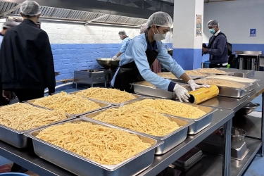 Sidak 4 SPPG MBG Cianjur Dini Hari, BGN Cek Lantai, Dinding, hingga Gudang Makanan