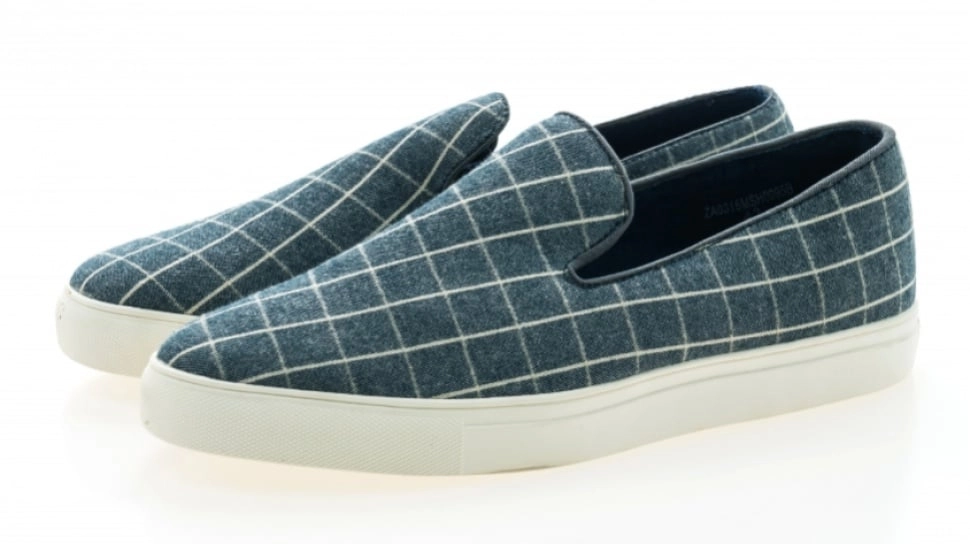 Beda Sepatu Slip On dan Slip In, Intip 6 Rekomendasi yang Nyaman Dipakai