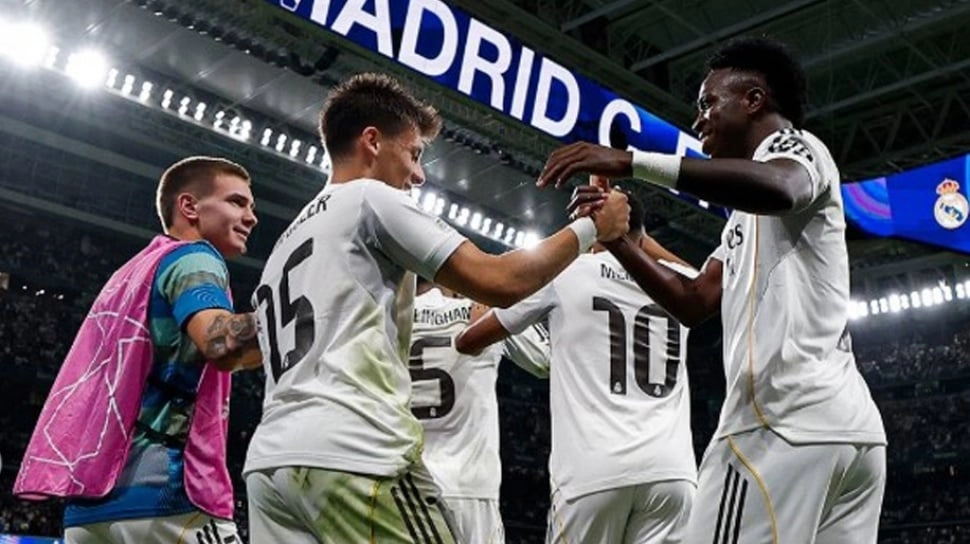 Florentino Perez Dikepung Amarah Fans, Bernabeu Jadi Saksi Krisis Real Madrid