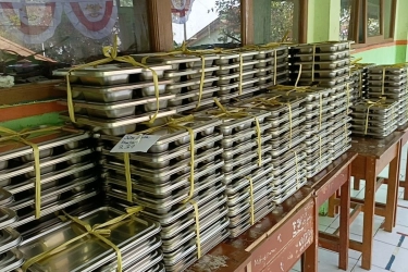 SPPG Bekasi Bantah Menu MBG Cuma Ubi dan Pisang