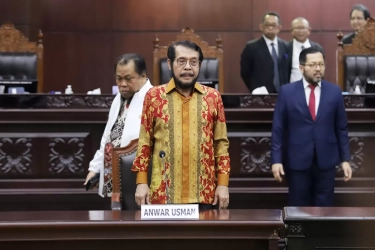 Anwar Usman Geram Disebut MKMK Sering Bolos, Tegaskan 50 Tahun jadi Hakim Tak Pernah Cuti