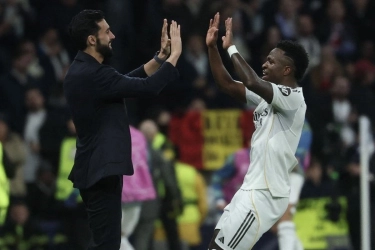 Bellingham Ajak Fan Real Madrid Cintai Vinicius Jr