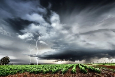 BMKG Peringatkan Potensi Banjir hingga Tanah Longsor Jelang Akhir Januari 2026