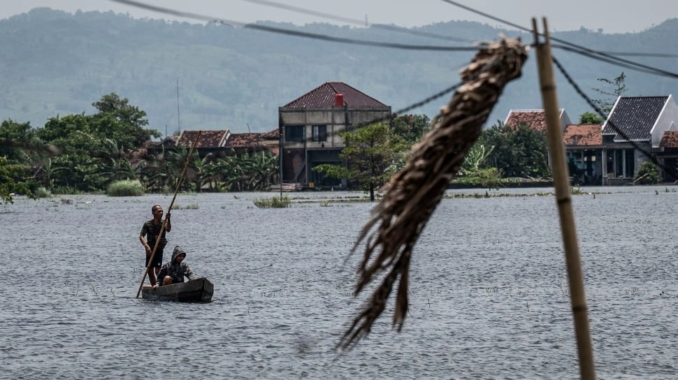 Banjir Karawang, Peruri Kirim Bantuan Logistik