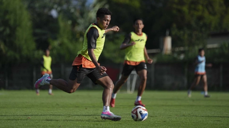 Fajar Fathurrahman Akui Banyak Tersenyum Bersama Persija