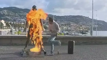 Heboh Patung Cristiano Ronaldo Dibakar, Pelaku: Ini Peringatan Terakhir dari Tuhan!