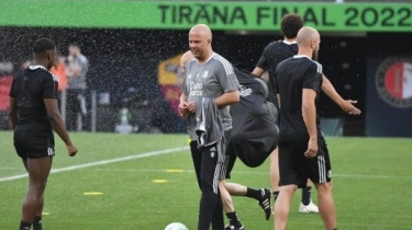 Sindiran Halus Arne Slot Soal Kabar Xabi Alonso Segera Jadi Manajer Baru Liverpool