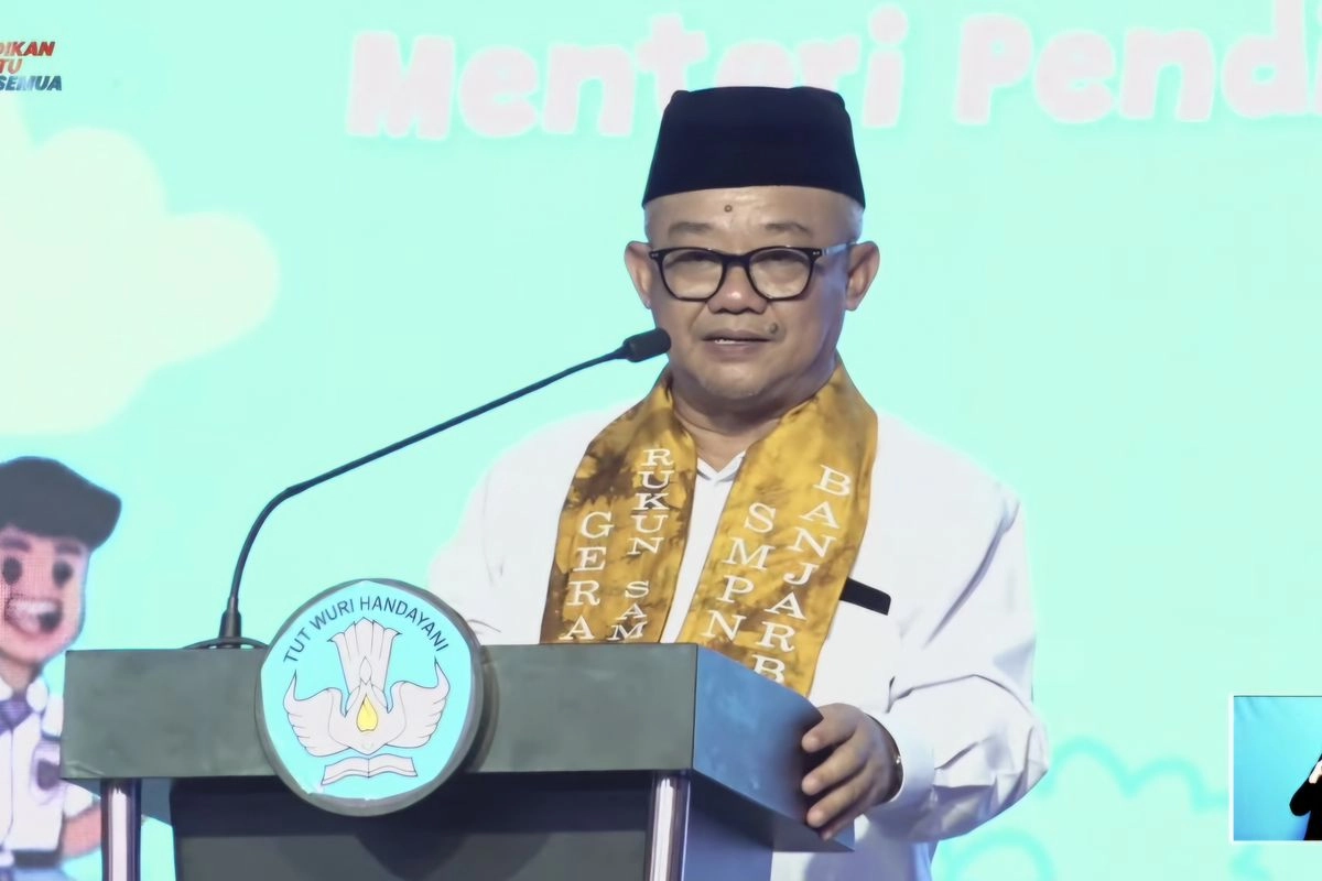 Mendikdasmen Lapor ke DPR, Anggaran Penanganan Bencana Kurang Rp 4,94 Triliun