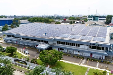 Industri Kesehatan Didorong Produksi Produk Rendah Emisi, PLTS Atap Dinilai jadi Solusi