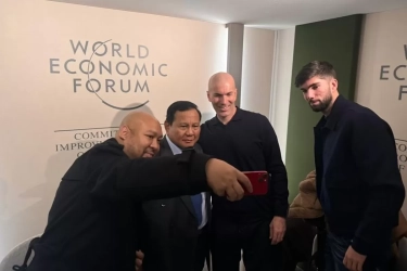 Prabowo dan Didit Berfoto dengan Zidane di Swiss, Netizen: Angkut Pak Latih Timnas