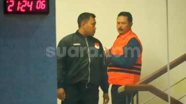 KPK Geledah DPMPTSP Madiun, Uang Ratusan Juta Disita Usai OTT Wali Kota Maidi