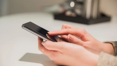 Terpopuler: HP Baterai 6500 mAh mulai Rp1 Juta, Smartwatch Spek Militer Canggih