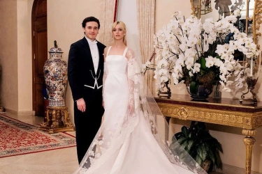 Benarkah Victoria Beckham Membatalkan Gaun Pernikahan Nicola Peltz di Menit Terakhir?