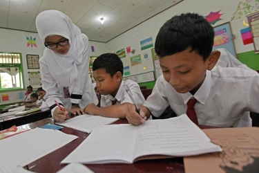 Menyiapkan Dana Pendidikan Anak: Mulai Kecil, Konsisten, dan Jangka Panjang